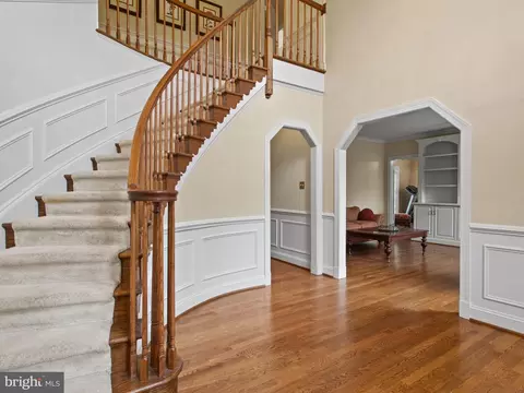 Entry Way - 527 Post Oak Rd, Annapolis, MD 21401 photo 1 of 3