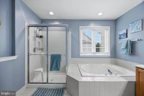 Bath - 2481 Cheyenne Dr, Gambrills, MD 21054 photo 4 of 4