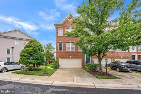 2481 Cheyenne Dr, Gambrills, MD 21054