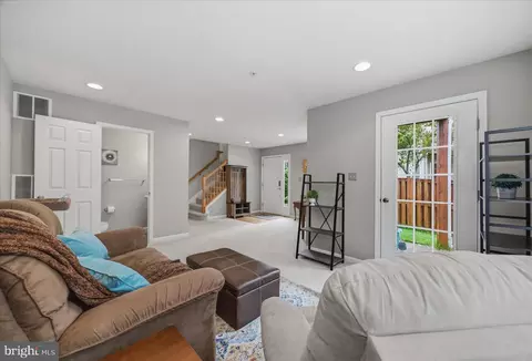 Entry Way - 2481 Cheyenne Dr, Gambrills, MD 21054 photo 2 of 3