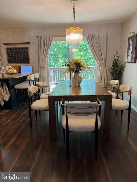 Dining - 8692 Scorton Harbour, Pasadena, MD 21122 photo 1 of 2