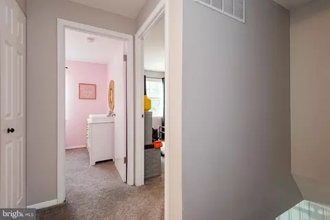 Entry Way - 8692 Scorton Harbour, Pasadena, MD 21122 photo 4 of 5