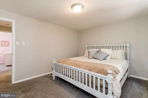 Bedroom - 8692 Scorton Harbour, Pasadena, MD 21122 photo 5 of 8