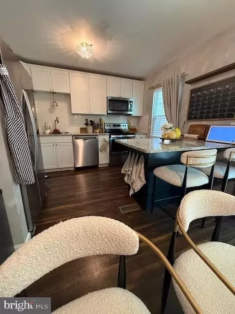 Kitchen - 8692 Scorton Harbour, Pasadena, MD 21122 photo 1 of 2