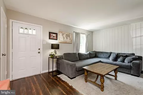 Entry Way - 8692 Scorton Harbour, Pasadena, MD 21122 photo 1 of 5