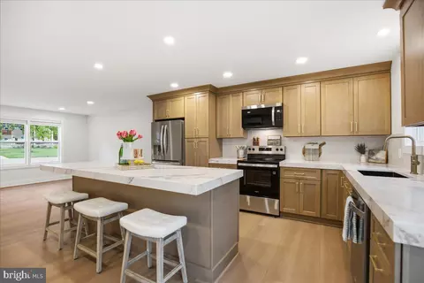 Kitchen - 3615 2nd Ave, Edgewater, MD 21037 photo 4 of 8