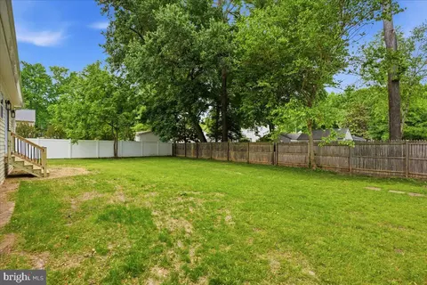 Exterior - 3615 2nd Ave, Edgewater, MD 21037 photo 4 of 6