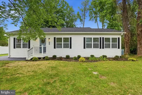 Exterior - 3615 2nd Ave, Edgewater, MD 21037 photo 1 of 6