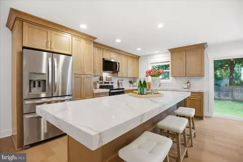 Kitchen - 3615 2nd Ave, Edgewater, MD 21037 photo 5 of 8