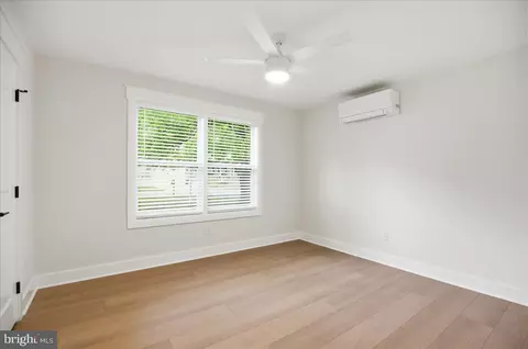 Bedroom - 3615 2nd Ave, Edgewater, MD 21037 photo 3 of 4