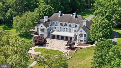 2562 Carrollton Rd, Annapolis, MD 21403