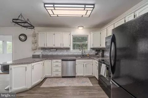 Kitchen - 7763 Old House Rd, Pasadena, MD 21122 photo 1 of 3
