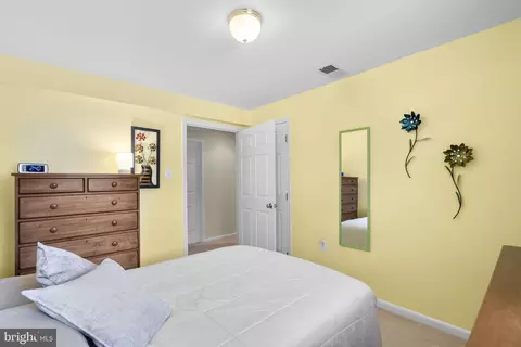 Bedroom - 809 Brechin Garth Garth, Arnold, MD 21012 photo 8 of 8