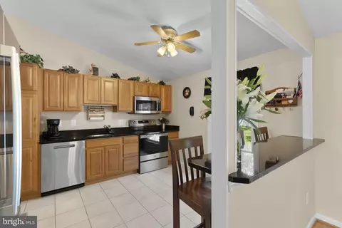 Kitchen - 809 Brechin Garth Garth, Arnold, MD 21012 photo 2 of 5