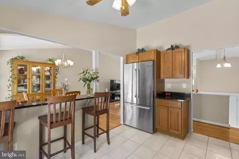 Kitchen - 809 Brechin Garth Garth, Arnold, MD 21012 photo 4 of 5