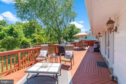 Exterior - 1518 Ridgely Dr, Edgewater, MD 21037 photo 9 of 12