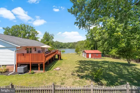 Exterior - 1518 Ridgely Dr, Edgewater, MD 21037 photo 5 of 12