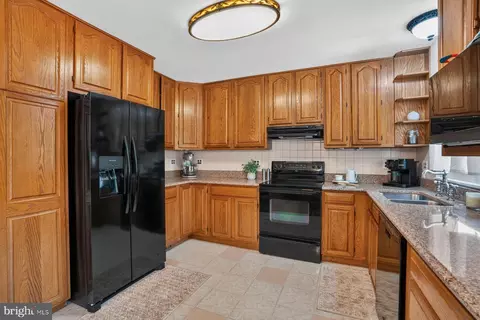 Kitchen - 1518 Ridgely Dr, Edgewater, MD 21037 photo 1 of 2