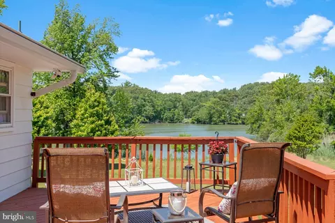 Exterior - 1518 Ridgely Dr, Edgewater, MD 21037 photo 4 of 12