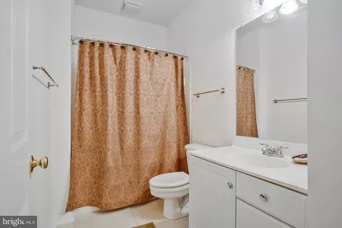 Bath - 322 Hamlet Cir, Edgewater, MD 21037 photo 2 of 2