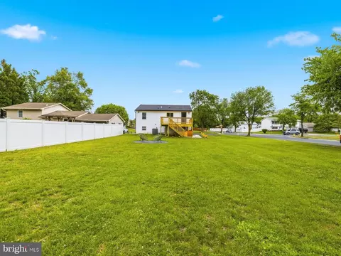 Exterior - 8140 Silo Ct, Severn, MD 21144 photo 8 of 9