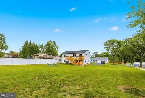 Exterior - 8140 Silo Ct, Severn, MD 21144 photo 7 of 9