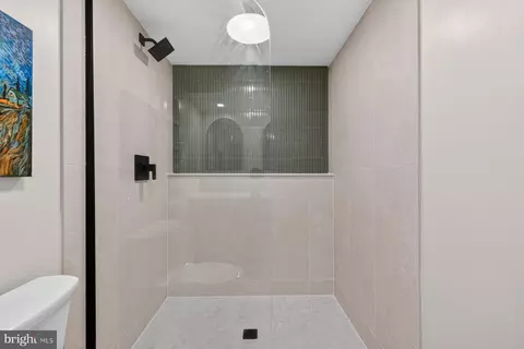 Bath - 8140 Silo Ct, Severn, MD 21144 photo 3 of 3