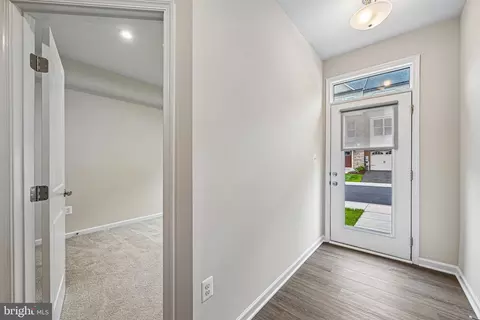 Entry Way - 3983 Small Roundtop Rd, Hanover, MD 21076 photo 11 of 17