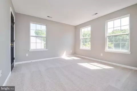 Bedroom - 1214 Markham Ln, Pasadena, MD 21122 photo 2 of 3