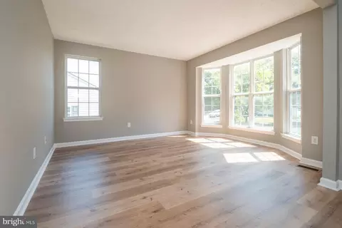 Living - 1214 Markham Ln, Pasadena, MD 21122 photo 2 of 9