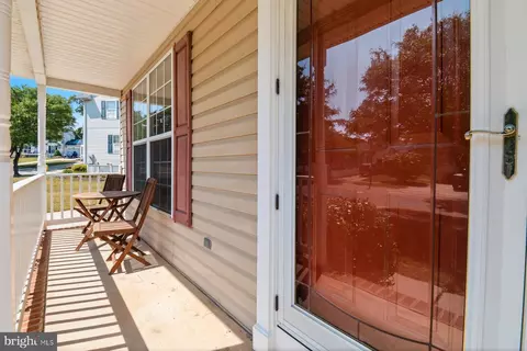 Exterior - 1214 Markham Ln, Pasadena, MD 21122 photo 6 of 7