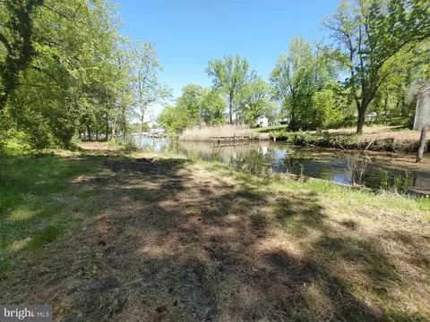 4180 Shoreham Beach Rd, Edgewater, MD 21037 photo 14