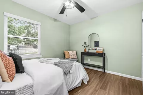 Bedroom - 4725 Frederick Ave, Shady Side, MD 20764 photo 4 of 6