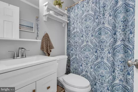 Bath - 323 Ternwing Dr, Arnold, MD 21012 photo 1 of 3