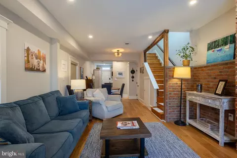 Entry Way - 32 Cornhill St, Annapolis, MD 21401 photo 4 of 5