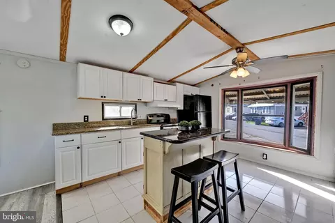 206 5th St, Lothian, MD 20711 photo 6