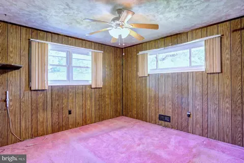 Bedroom - 202 Brookfield Rd, Pasadena, MD 21122 photo 2 of 4