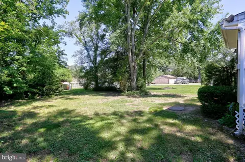 Exterior - 202 Brookfield Rd, Pasadena, MD 21122 photo 11 of 14