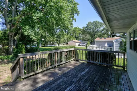 Exterior - 202 Brookfield Rd, Pasadena, MD 21122 photo 8 of 14