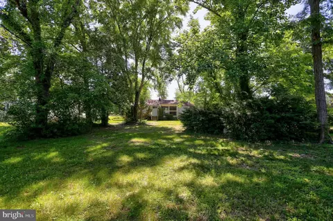 Exterior - 202 Brookfield Rd, Pasadena, MD 21122 photo 13 of 14