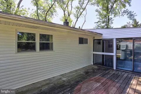Exterior - 202 Brookfield Rd, Pasadena, MD 21122 photo 6 of 14