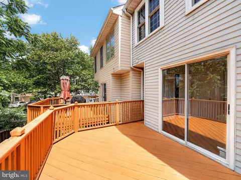 Exterior - 8602 Lark Pl, Laurel, MD 20724 photo 5 of 7