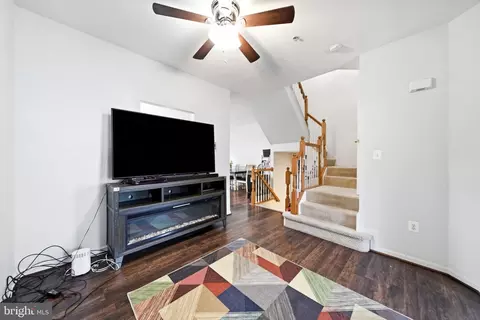 4107 Apple Leaf Ct, Pasadena, MD 21122 photo 14