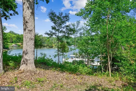 View/Area - 2700 Falling Timber Trl, Edgewater, MD 21037 photo 3 of 5