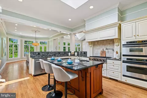 Kitchen - 2700 Falling Timber Trl, Edgewater, MD 21037 photo 4 of 4
