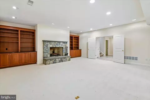 Living - 2700 Falling Timber Trl, Edgewater, MD 21037 photo 8 of 8