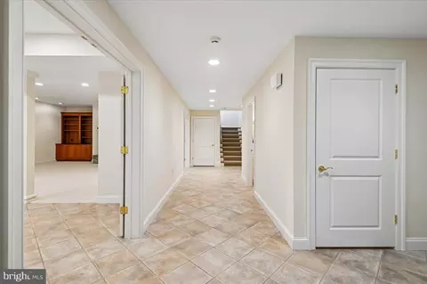 Entry Way - 2700 Falling Timber Trl, Edgewater, MD 21037 photo 4 of 4