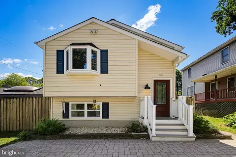 601 Center Dr, Severna Park, MD 21146