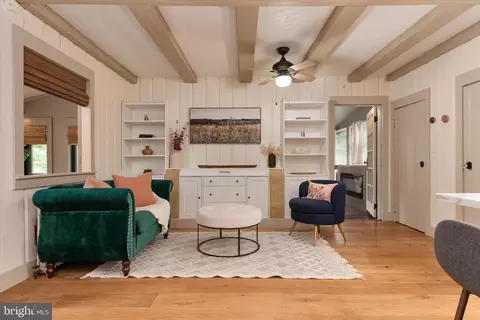 Entry Way - 1740 Quantico Rd, Edgewater, MD 21037 photo 5 of 5