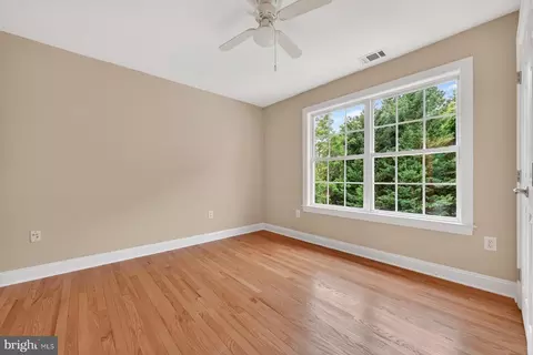 Bedroom - 9 Sewall Ct, Edgewater, MD 21037 photo 10 of 13